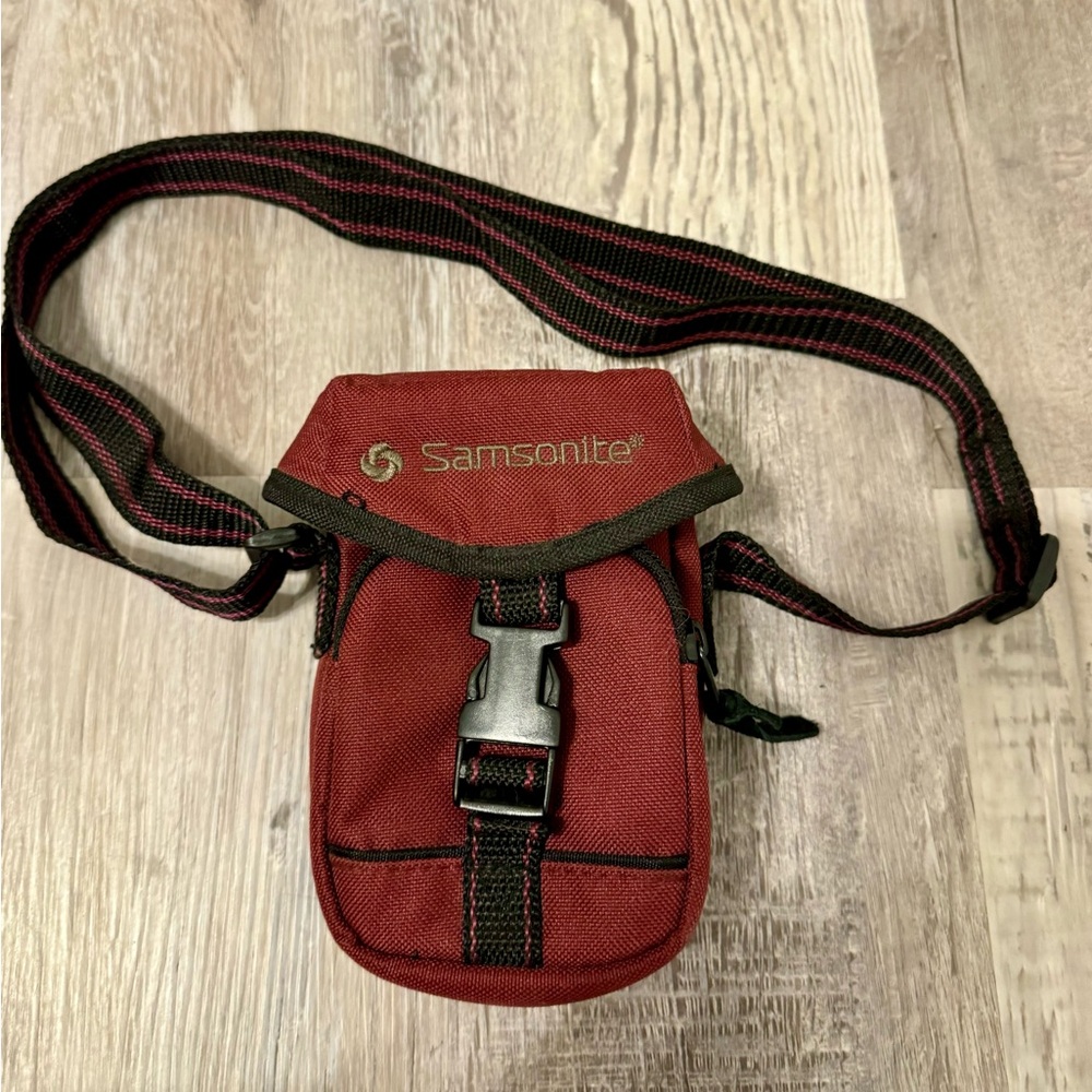 Samsonite Red Bag World Proof Canvas Case with Zipper Pocket and Strap 7”x4x3”